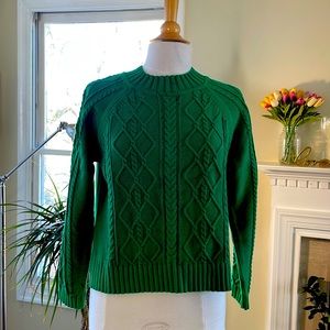 Gap large cropped crewneck green sweater. Long sleeve.